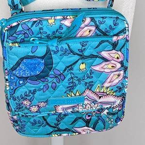 Vera Bradley NWT RFID Mini Hipster Peacock Garden turquoise RFID